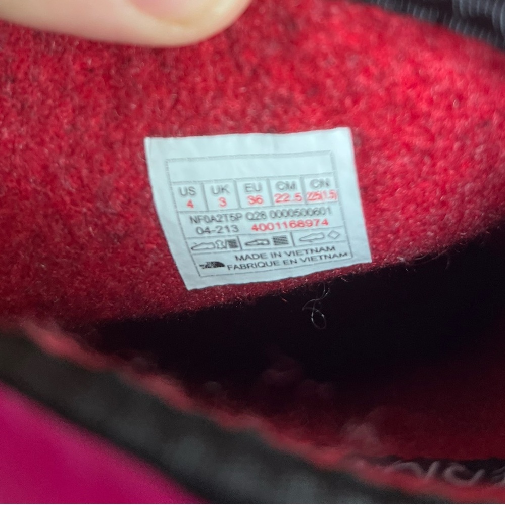 The North Face Kids' Alpenglow IV Boots
Color: Cabaret Pink; Girl size 4 - Picture 5 of 12